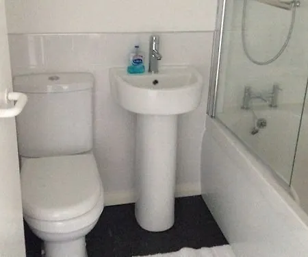 מלון The Royal Oak 2*