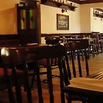 호텔 The Royal Oak 2*